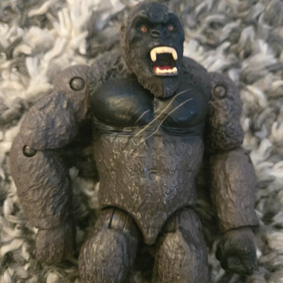 🦍 King Kong Articulated Action Figure - Movie Monster Toy - Picture 2 of 3